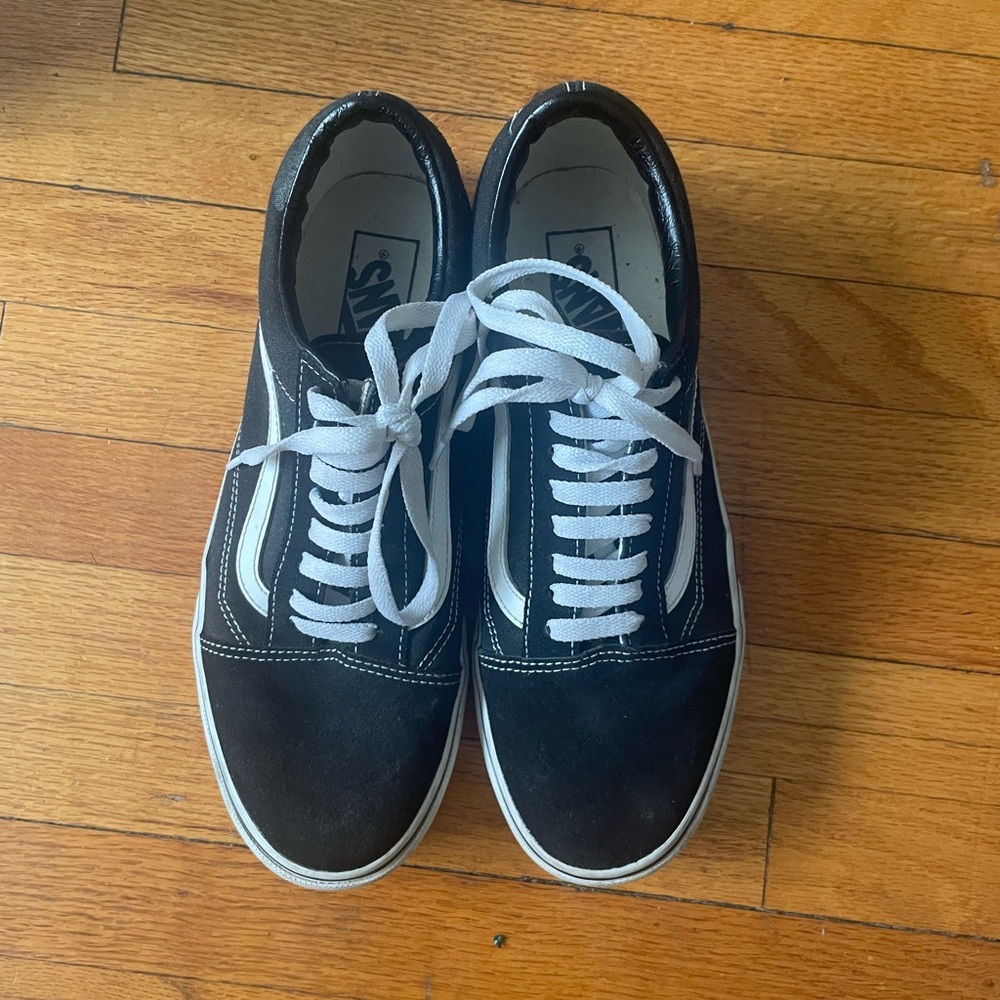 Vans Classic Black and White platform